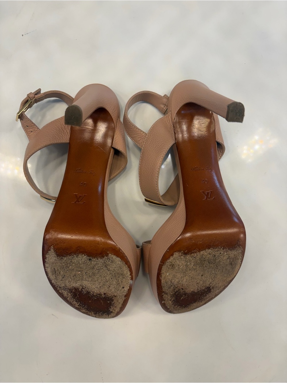 Louis Vuitton Nude Tan Leather Platform Sandal Heels with Gold V Logo - Picture 6 of 7
